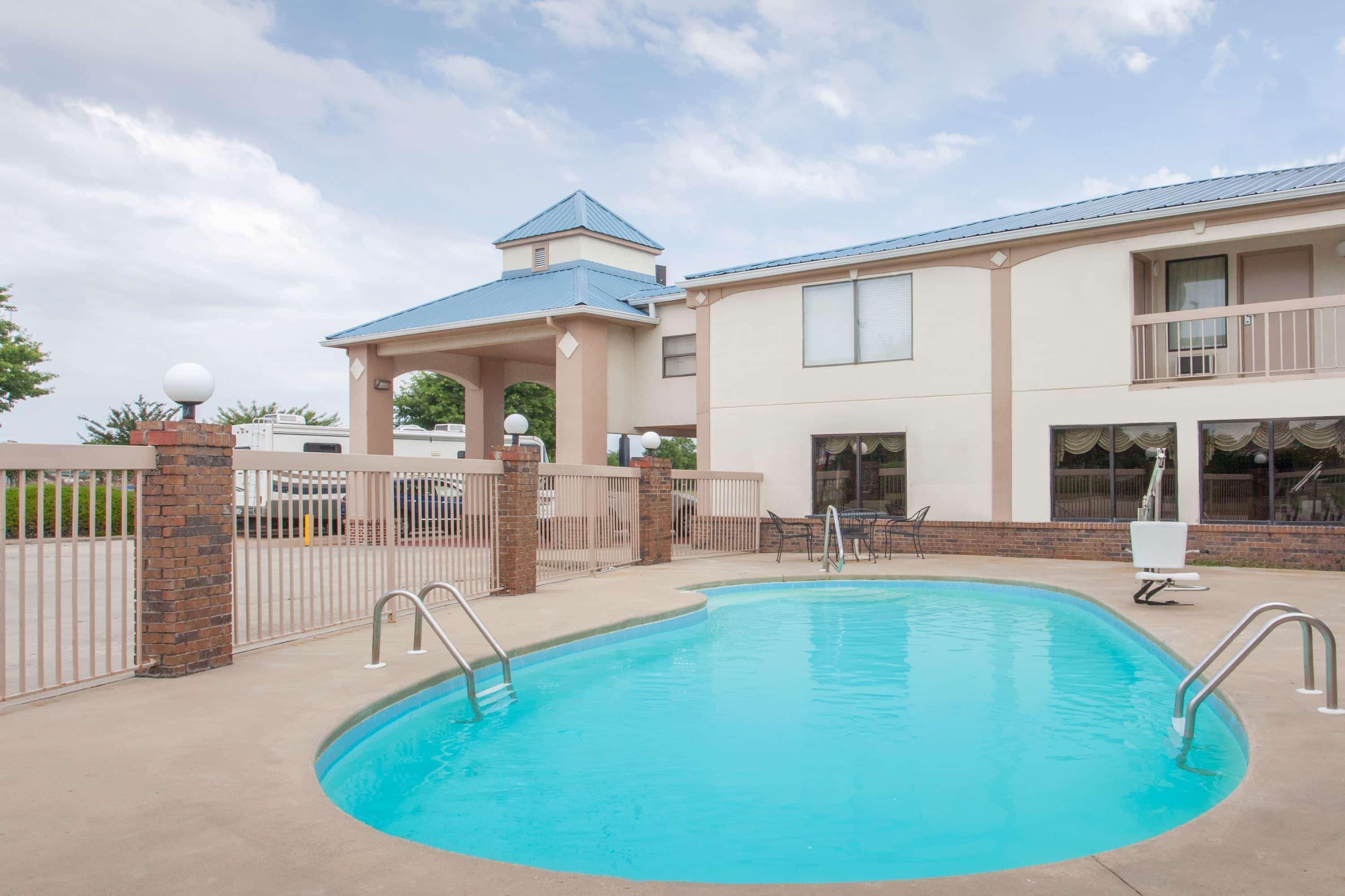 Quality Inn & Suites Decatur Priceville I-65 Dış mekan fotoğraf