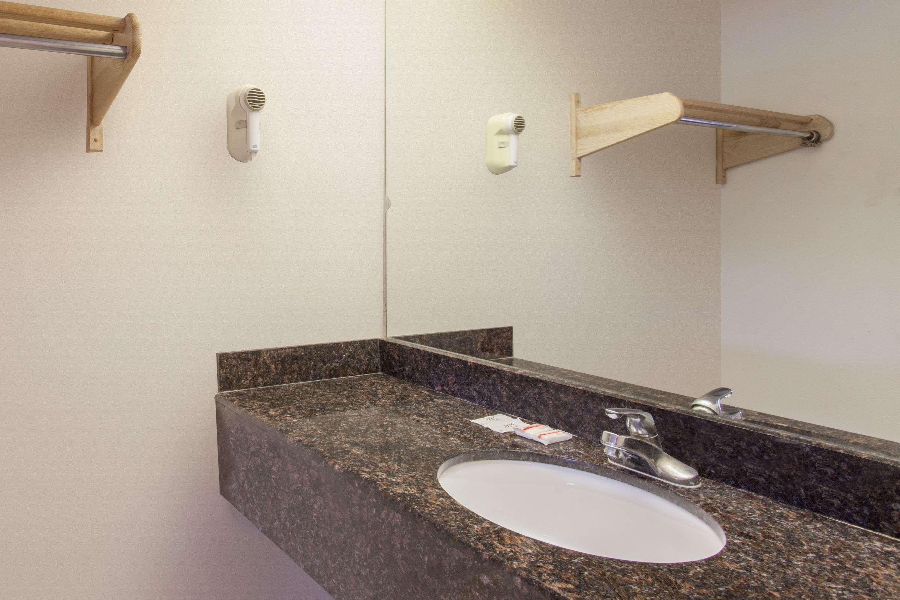 Quality Inn & Suites Decatur Priceville I-65 Dış mekan fotoğraf