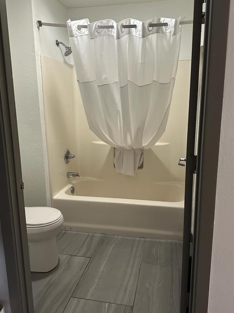 Quality Inn & Suites Decatur Priceville I-65 Dış mekan fotoğraf