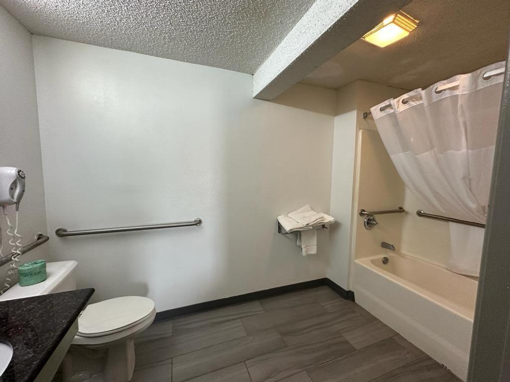Quality Inn & Suites Decatur Priceville I-65 Dış mekan fotoğraf